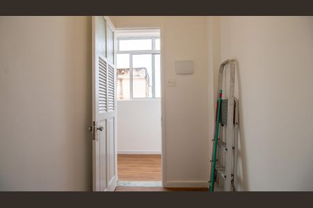 Apartamento à venda com 110m², 3 quartos e 2 vagas Apartamento à venda com 110m², 3 quartos e 2 vagasQuarto de Serviço