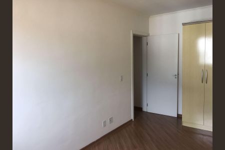 Quarto 2 de apartamento para alugar com 2 quartos, 72m² em Jardim Carvalho, Porto Alegre