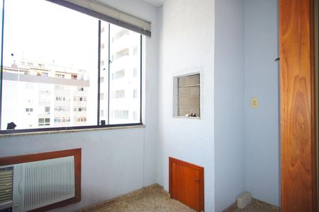 Varanda de apartamento para alugar com 2 quartos, 60m² em Petrópolis, Porto Alegre