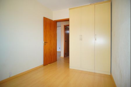 Quarto  de apartamento para alugar com 2 quartos, 60m² em Petrópolis, Porto Alegre
