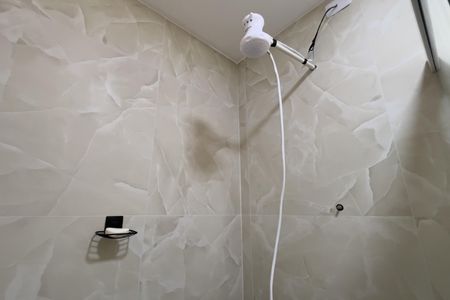 Banheiro da Suíte de casa para alugar com 1 quarto, 43m² em Jardim Flor da Montanha, Guarulhos