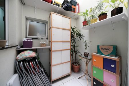 Casa à venda com 84m², 3 quartos e 2 vagasCozinha