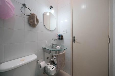 Casa à venda com 84m², 3 quartos e 2 vagasBanheiro Social