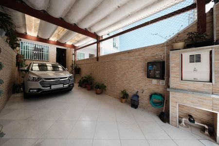 Casa à venda com 84m², 3 quartos e 2 vagasGaragem