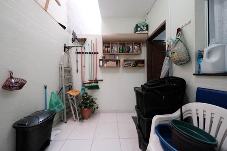 Casa à venda com 84m², 3 quartos e 2 vagasÁrea de Serviço