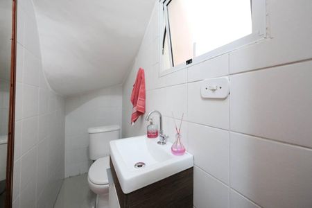 Casa à venda com 84m², 3 quartos e 2 vagasLavabo