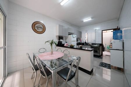 Casa à venda com 84m², 3 quartos e 2 vagasCozinha