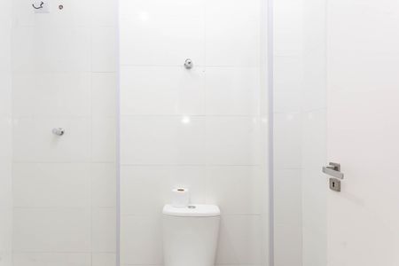 Banheiro de apartamento para alugar com 2 quartos, 67m² em Aclimação, São Paulo
