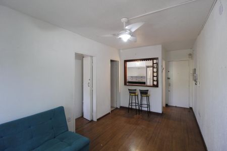 Sala de apartamento para alugar com 1 quarto, 42m² em Agronomia, Porto Alegre