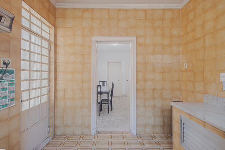 Casa à venda com 418m², 4 quartos e 8 vagasCozinha