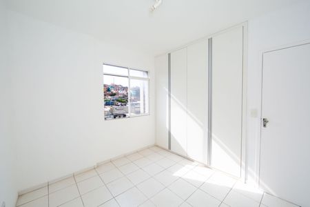 Apartamento à venda com 65m², 2 quartos e 1 vagaQuarto 2