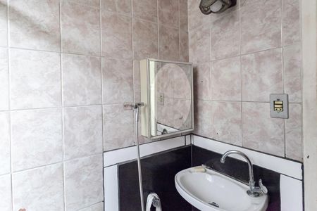 Casa para alugar com 180m², 3 quartos e sem vaga Casa para alugar com 180m², 3 quartos e sem vagaBanheiro Banheiro