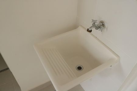 Cozinha de apartamento para alugar com 2 quartos, 33m² em Parque Industrial Tomas Edson, São Paulo