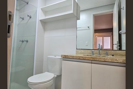 Banheiro de kitnet/studio para alugar com 1 quarto, 42m² em Campo Belo, São Paulo