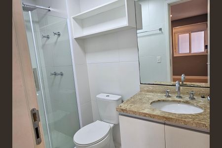 Banheiro de kitnet/studio para alugar com 1 quarto, 42m² em Campo Belo, São Paulo