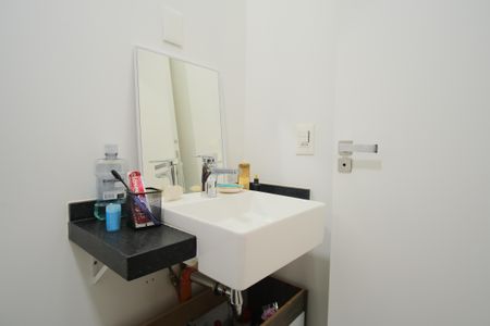 Banheiro de kitnet/studio à venda com 1 quarto, 20m² em Vila Gomes Cardim, São Paulo