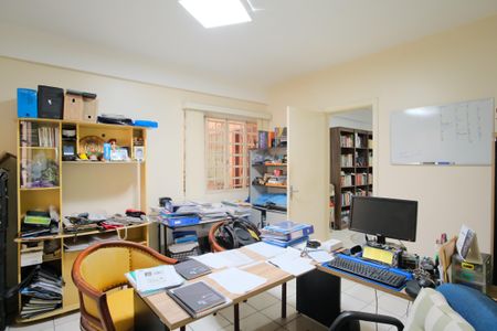 Casa à venda com 221m², 3 quartos e 2 vagasCasa 3 - Quarto