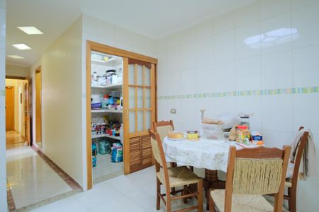 Casa à venda com 221m², 3 quartos e 2 vagasCasa 1 - Cozinha