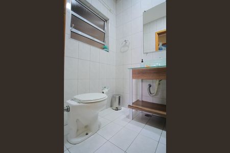 Casa à venda com 221m², 3 quartos e 2 vagasCasa 1 - Banheiro