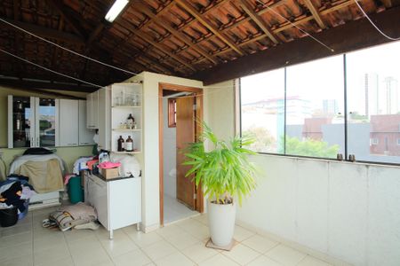 Casa à venda com 221m², 3 quartos e 2 vagasLavanderia