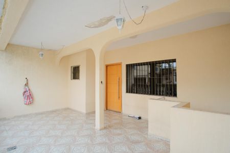 Casa à venda com 221m², 3 quartos e 2 vagasTerraço