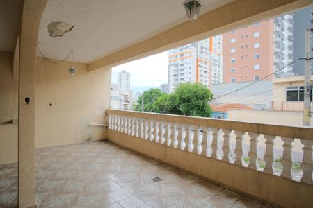 Casa à venda com 221m², 3 quartos e 2 vagasTerraço