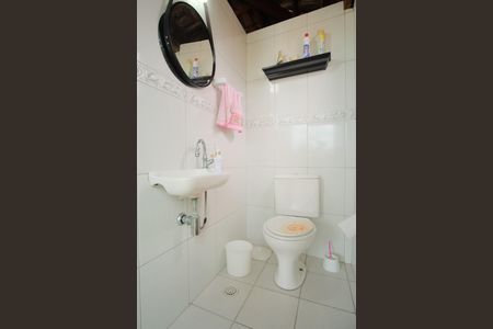 Casa à venda com 221m², 3 quartos e 2 vagasBanheiro de Serviço