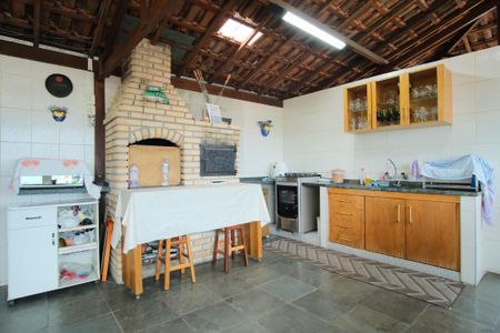 Casa à venda com 221m², 3 quartos e 2 vagasEspaço Gourmet