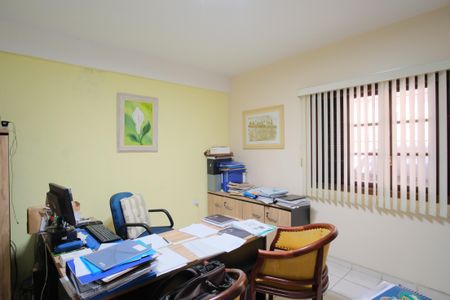 Casa à venda com 221m², 3 quartos e 2 vagasCasa 3 - Quarto