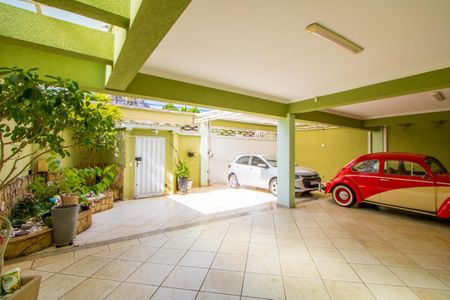 Casa à venda com 347m², 4 quartos e 6 vagasGaragem