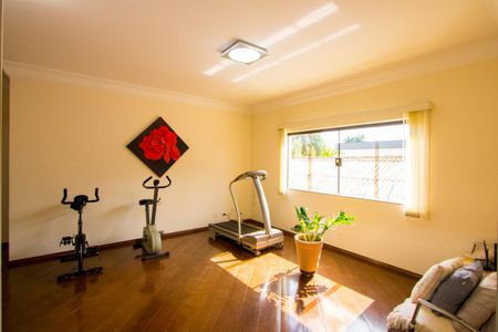 Casa à venda com 347m², 4 quartos e 6 vagasAcademia