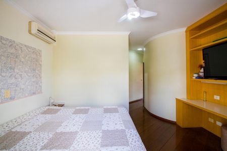 Casa à venda com 347m², 4 quartos e 6 vagasQuarto