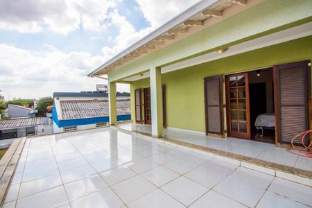 Casa à venda com 347m², 4 quartos e 6 vagasVaranda