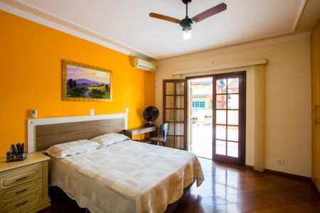 Casa à venda com 347m², 4 quartos e 6 vagasQuarto