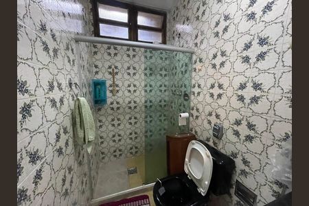 Casa à venda com 550m², 3 quartos e 5 vagas Casa à venda com 550m², 3 quartos e 5 vagasBanheiro da Suíte 2