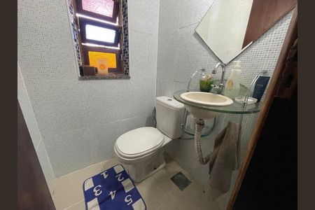 Casa à venda com 550m², 3 quartos e 5 vagas Casa à venda com 550m², 3 quartos e 5 vagasLavabo