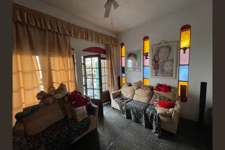 Sala de casa à venda com 3 quartos, 550m² em Jardim Guanabara, Rio de Janeiro