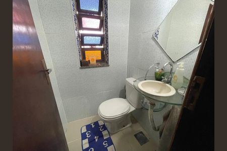 Casa à venda com 550m², 3 quartos e 5 vagas Casa à venda com 550m², 3 quartos e 5 vagasLavabo