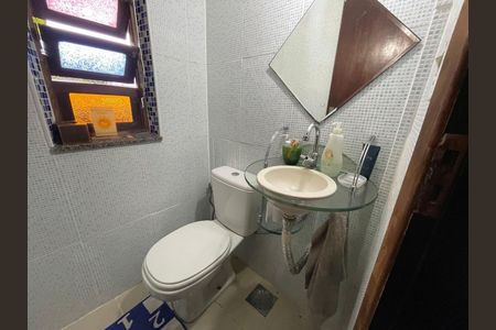 Casa à venda com 550m², 3 quartos e 5 vagas Casa à venda com 550m², 3 quartos e 5 vagasLavabo