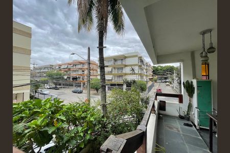 Casa à venda com 550m², 3 quartos e 5 vagas Casa à venda com 550m², 3 quartos e 5 vagasVaranda 2