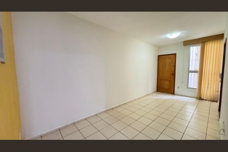 Apartamento à venda com 65m², 3 quartos e 1 vagaSala