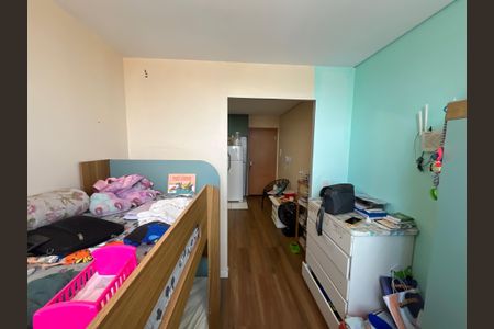 QUARTO 1 de apartamento para alugar com 2 quartos, 34m² em Conjunto 12, Brasília