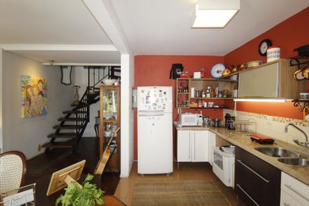 Cozinha de apartamento para alugar com 4 quartos, 169m² em Higienópolis, Porto Alegre