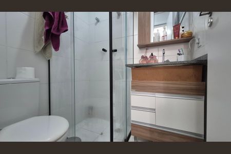 Apartamento à venda com 54m², 2 quartos e 1 vaga Apartamento à venda com 54m², 2 quartos e 1 vagaBanheiro da suíte