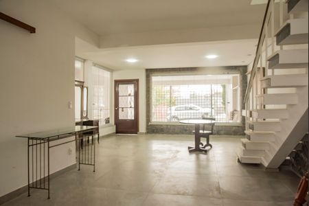 Sala de casa para alugar com 4 quartos, 250m² em Planalto Paulista, São Paulo