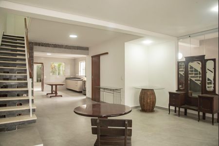 Sala de casa para alugar com 4 quartos, 250m² em Planalto Paulista, São Paulo