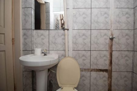 Banheiro Social de casa para alugar com 1 quarto, 43m² em Jardim Japao, São Paulo