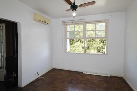 Sala de apartamento para alugar com 3 quartos, 96m² em Floresta, Porto Alegre