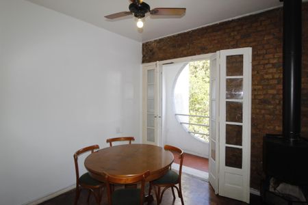 Sala de apartamento para alugar com 3 quartos, 96m² em Floresta, Porto Alegre
