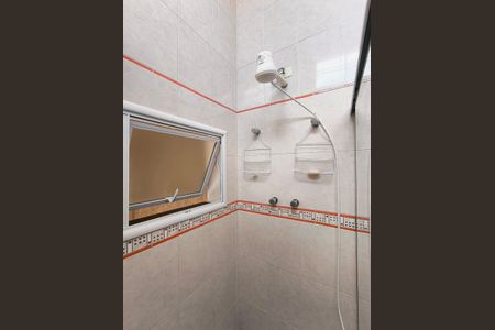 Casa de condomínio à venda com 374m², 2 quartos e 7 vagasBanheiro da Suíte 2